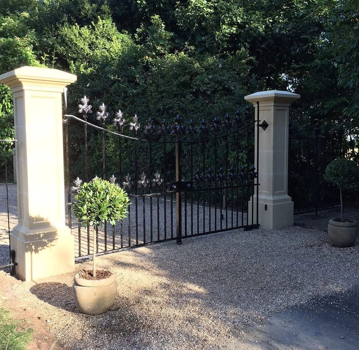 Gate opener and motor repair completed for a Jacksonville homeowner
